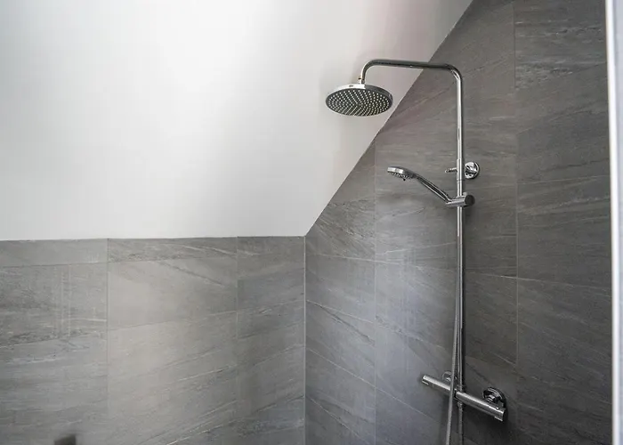 Very Spacious Near City Of Leiden * Oegstgeest