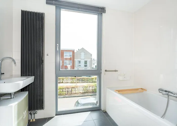 Very Spacious Near City Of Leiden בית נופש אוחסטחייסט